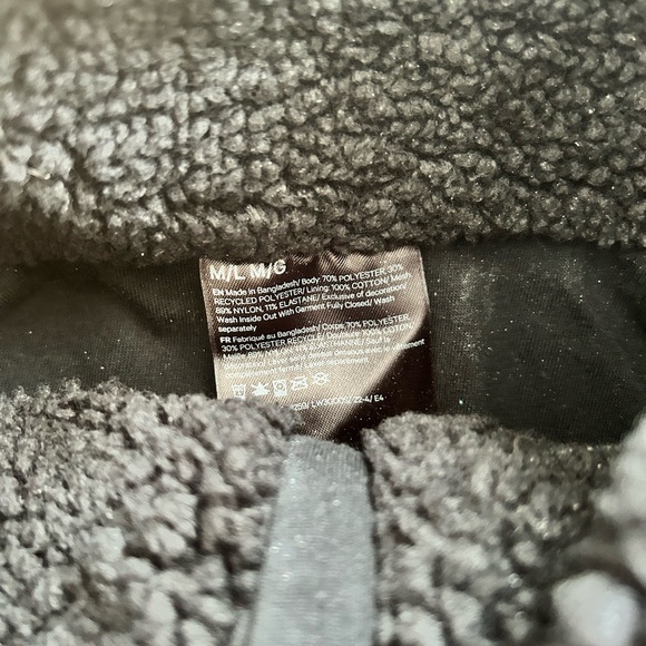 Lululemon Sherpa Scuba - Picture 2 of 5